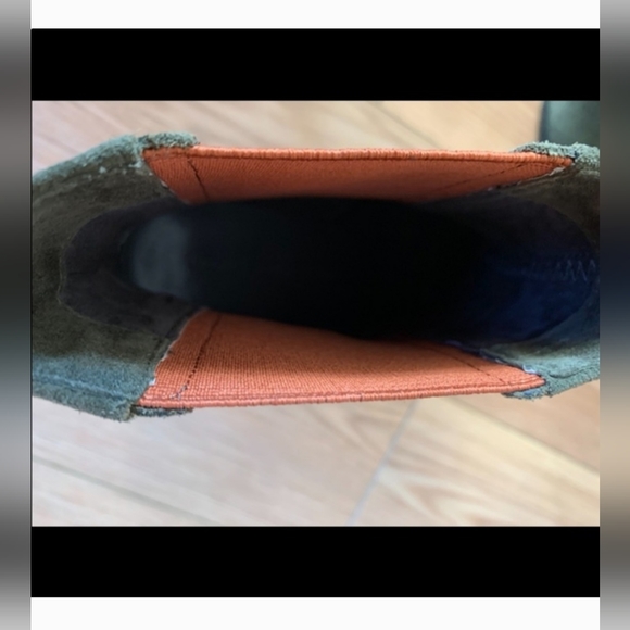 NWB LOGO BY LORI GOLDSTEIN COLL LOW SHAFT ITALIAN OLIVE ORANGE SUEDE BOOTS 9.5 - Picture 5 of 14